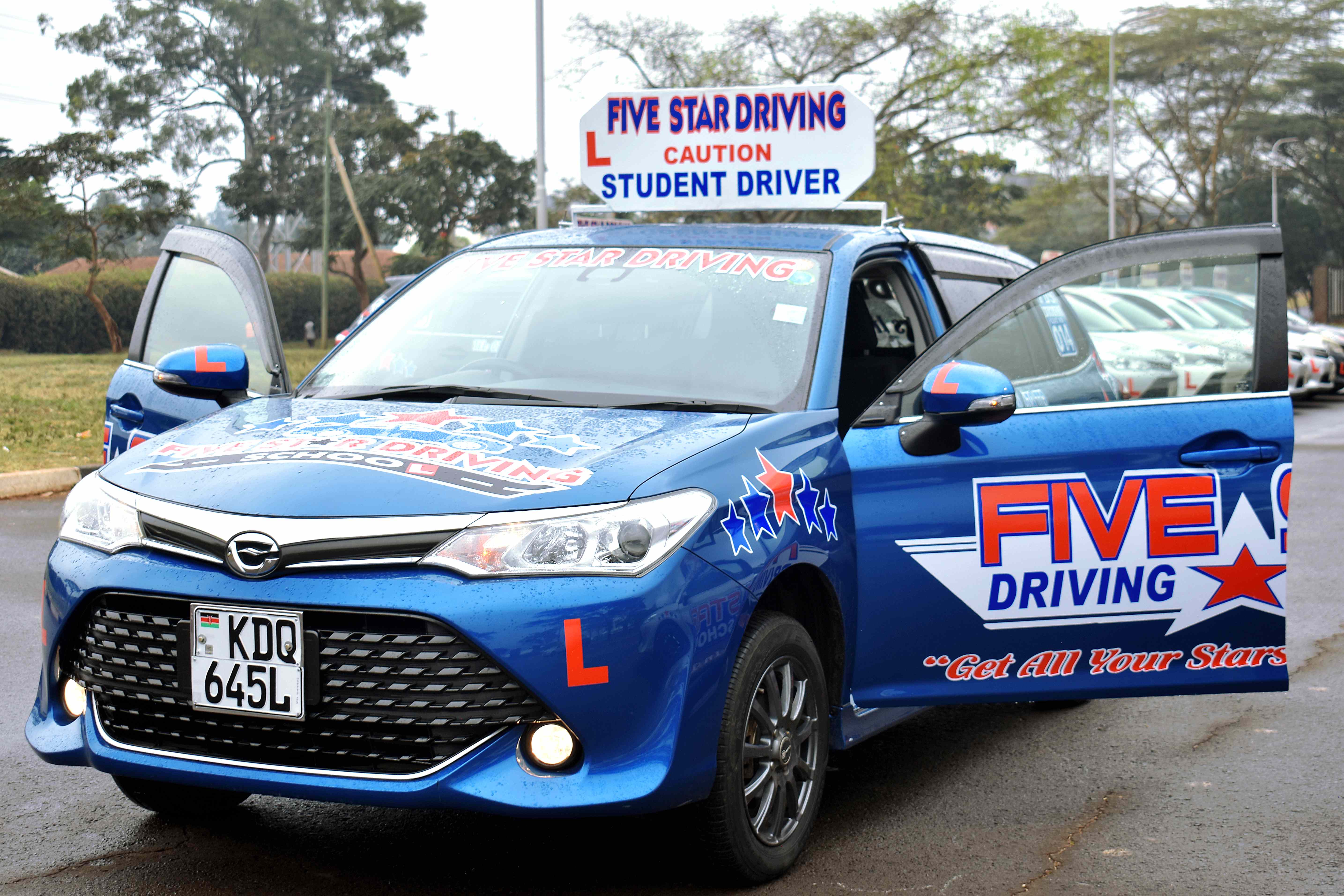 Blue Vehicle Detail & Signage